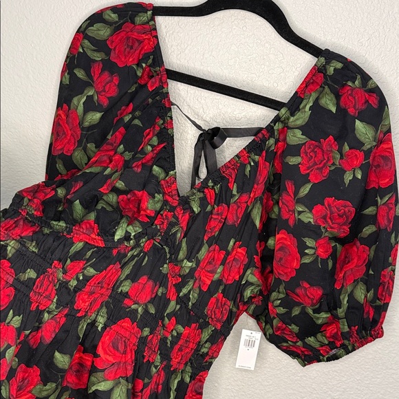 🆕 Rose dress 🌹 - Picture 4 of 6